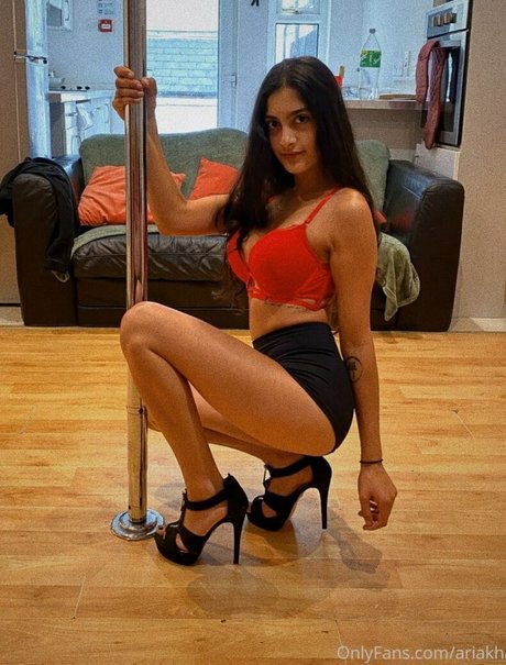 Aria Khan photo 195