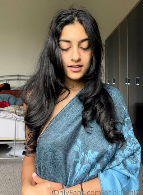 Aria Khan photo 280