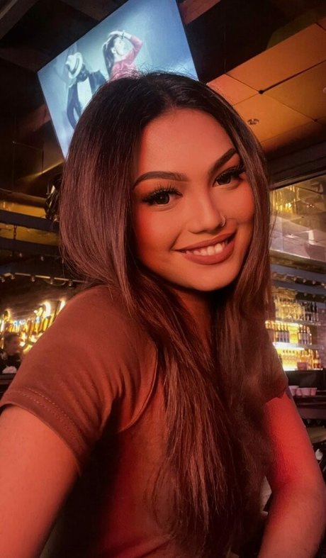 Profile photo of Ariana Tashne