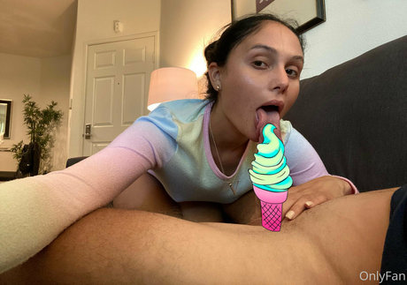 Arianamarie photo 72