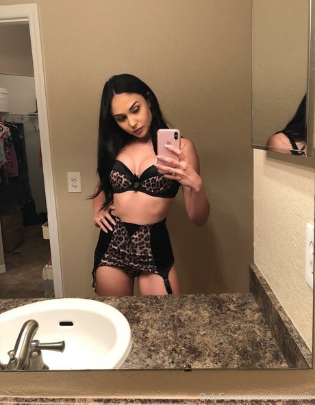 Arianamarie photo 195