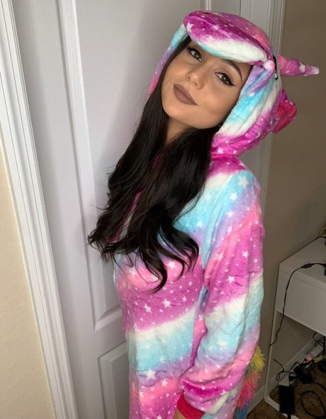 Arianamarie photo 298