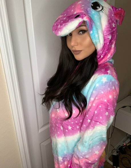 Arianamarie photo 311