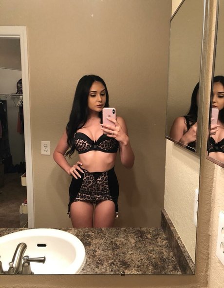 Arianamarie photo 312