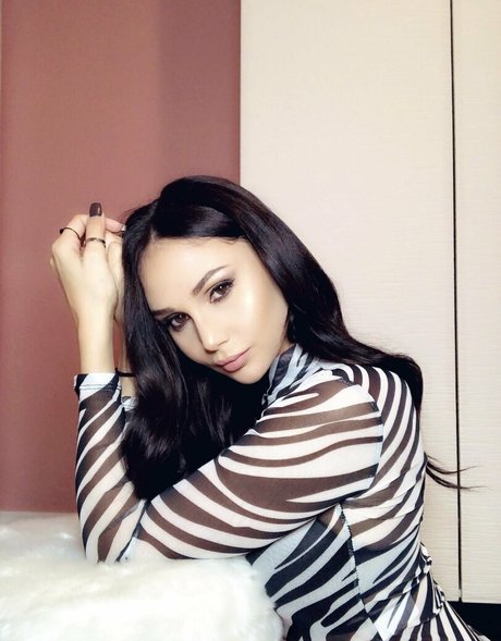 Arianamarie photo 419