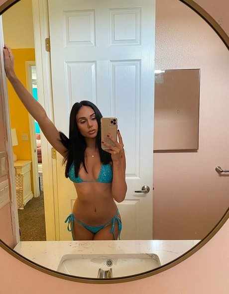 Arianamarie photo 513