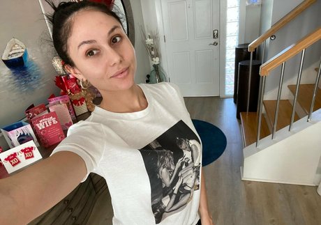 Arianamarie photo 541