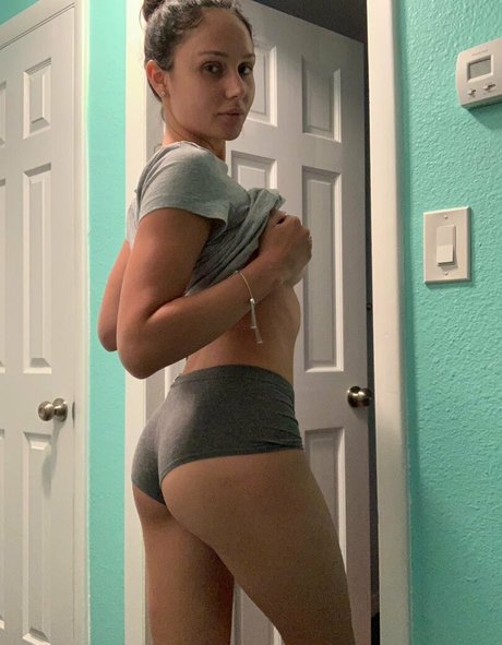 Arianamarie photo 573
