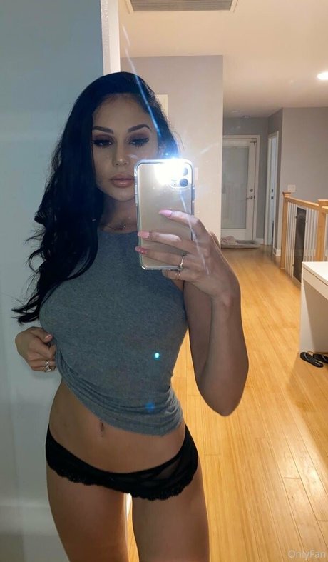 Arianamarie photo 581