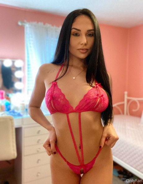 Arianamarie photo 628