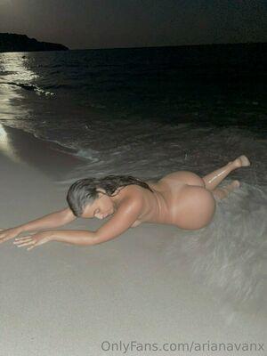 arianavanx photo 101