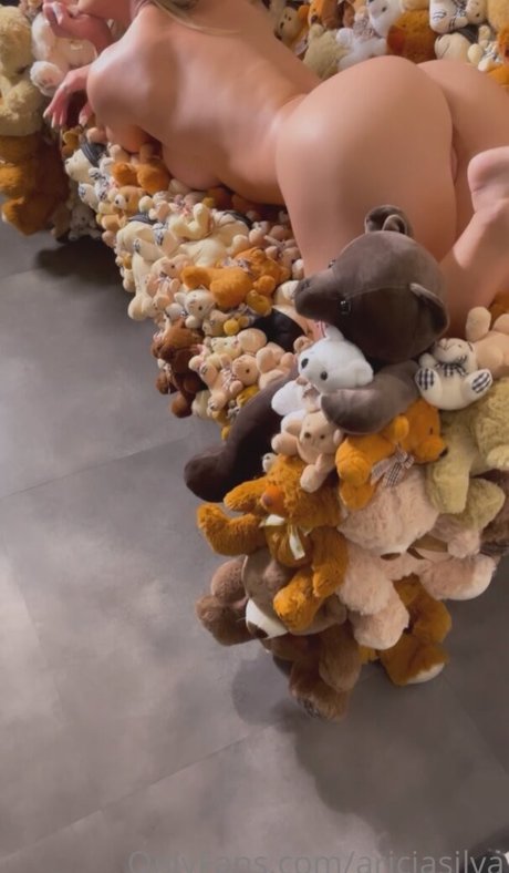 Aricia Silva photo 404