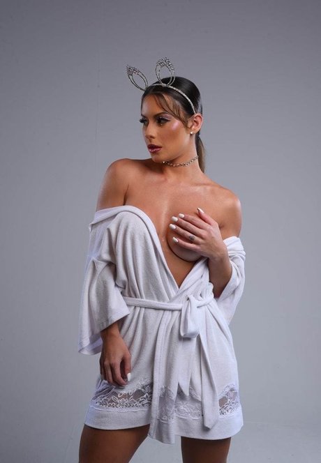 Aricia Silva photo 452