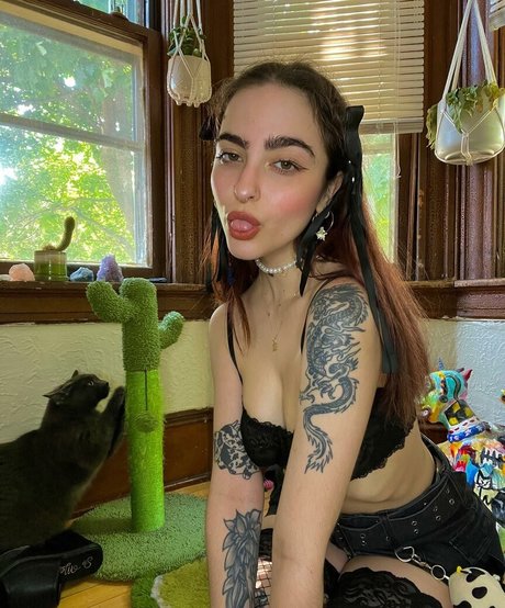 Artbitch666 photo 46