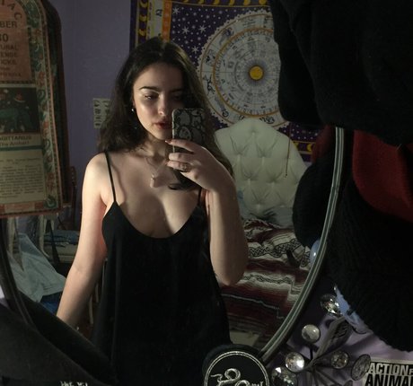 Artbitch666 photo 61
