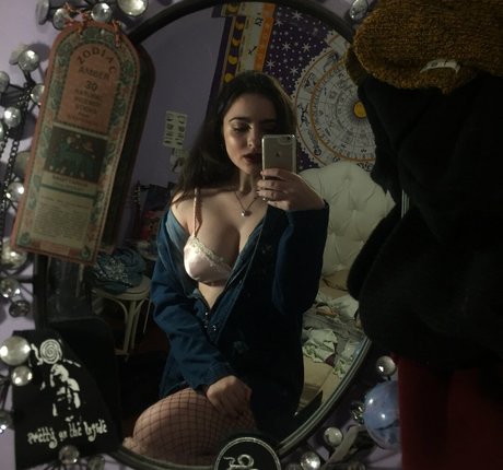 Artbitch666 photo 78