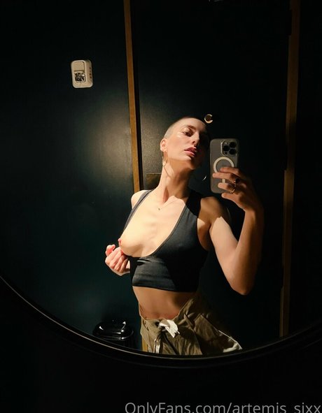 Artemis_sixx photo 18