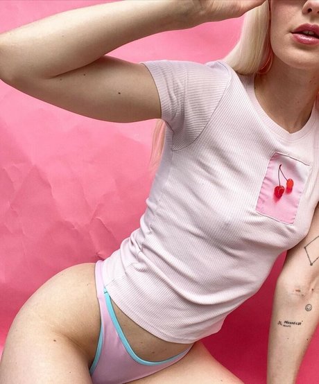 Arvida Bystrom photo 100