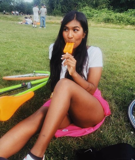 Ash Sarkar photo 2