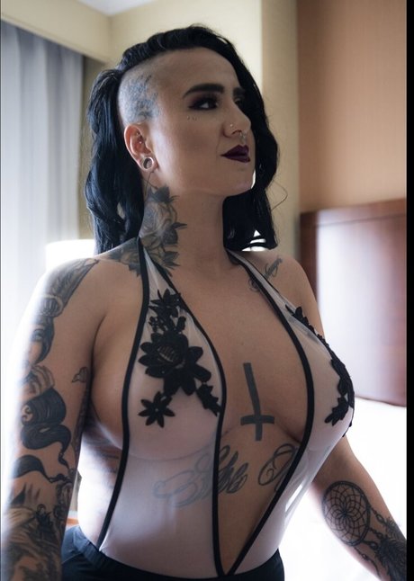 Ashlee Evens-Smith photo 5