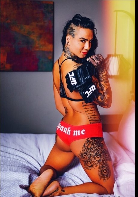 Ashlee Evens-Smith photo 22