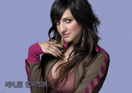 Ashlee Simpson Ross photo 35