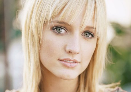 Ashlee Simpson Ross photo 36