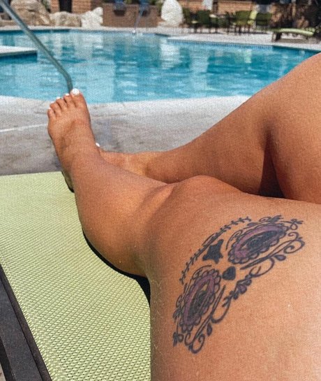 Ashleigh Dunn photo 27