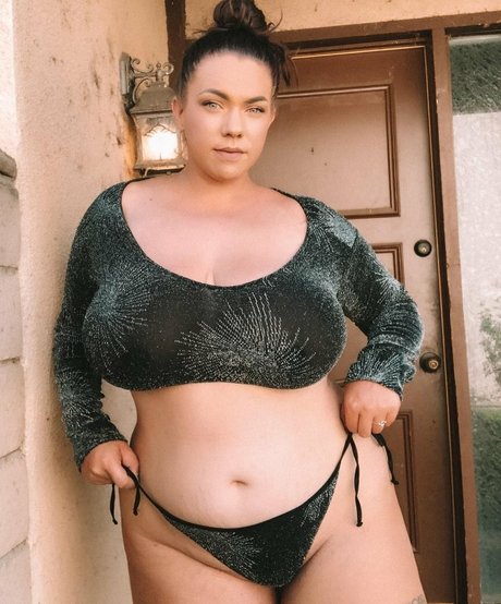 Ashleigh Dunn photo 48