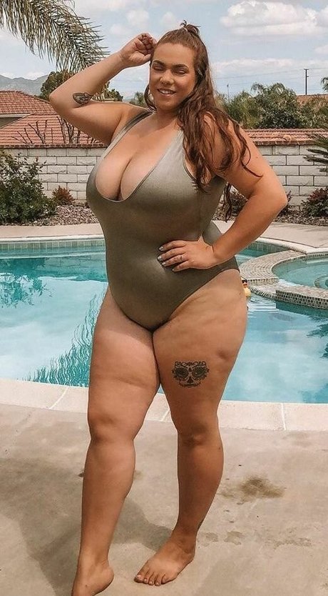 Ashleigh Dunn photo 56