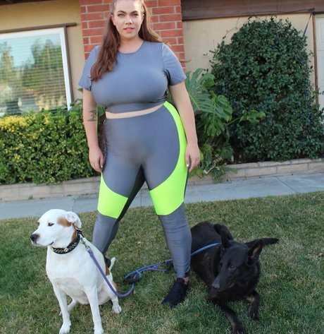 Ashleigh Dunn photo 98