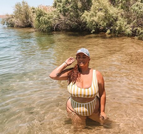 Ashleigh Dunn photo 101