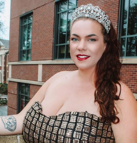 Ashleigh Dunn photo 109