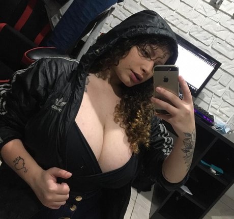 Ashley Alves photo 18