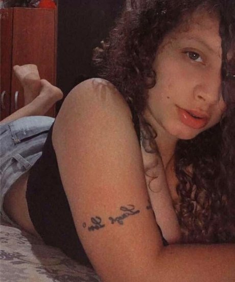 Ashley Alves photo 26