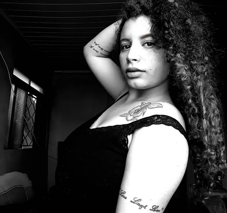 Ashley Alves photo 30