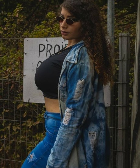 Ashley Alves photo 39