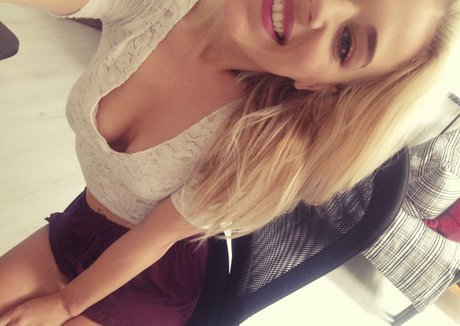 Ashley Ashton photo 320