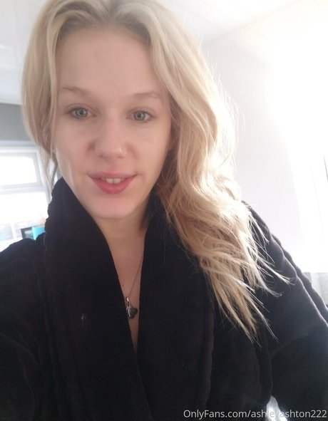 Ashley Ashton photo 325