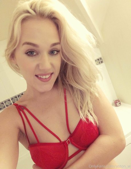 Ashley Ashton photo 380