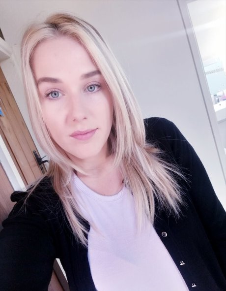 Ashley Ashton photo 385