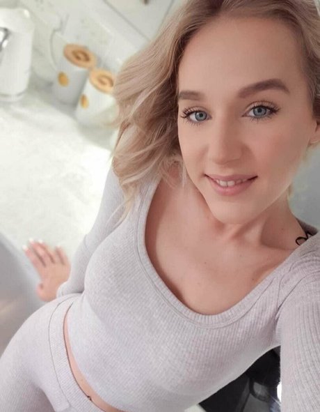 Ashley Ashton photo 440