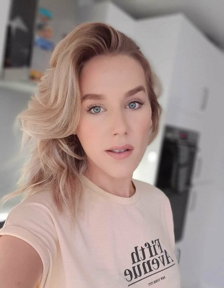 Ashley Ashton photo 590