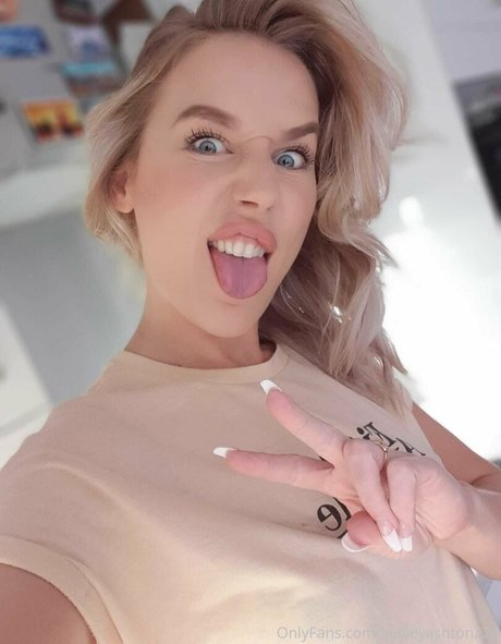 Ashley Ashton photo 669