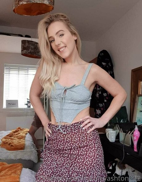 Ashley Ashton photo 923