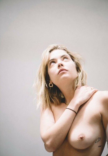 Ashley Benson photo 10