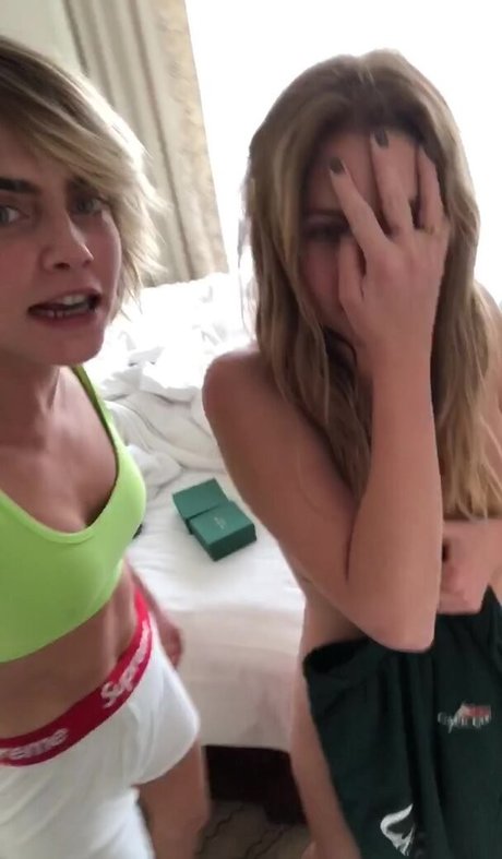 Ashley Benson photo 47