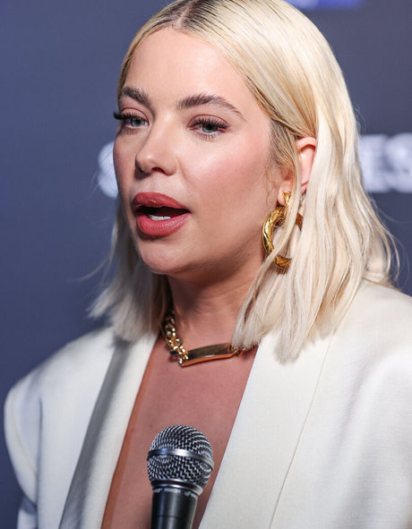 Ashley Benson photo 52