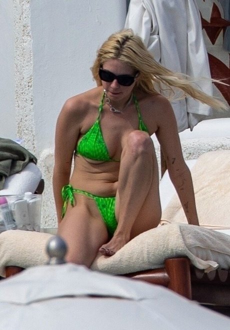 Ashley Benson photo 99