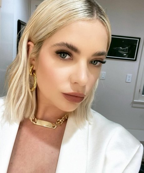 Ashley Benson photo 186